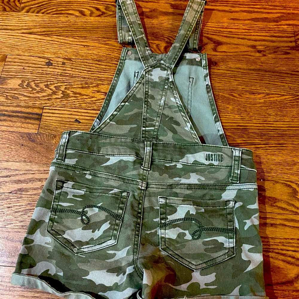 Justice girls overall shorts.  camouflage size 10 girls. Never worn/brand new